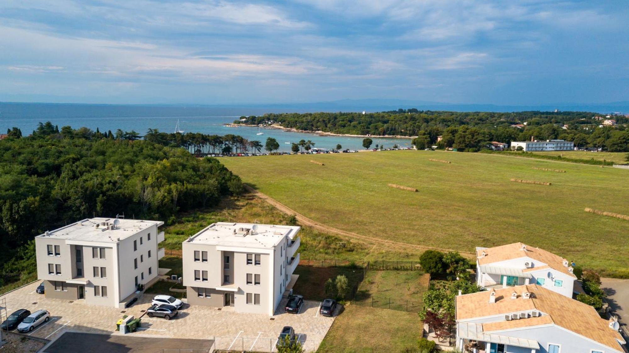 Baden Resort Basanija, Umag-With Sea View, Parking And 300M From The Beach Buitenkant foto